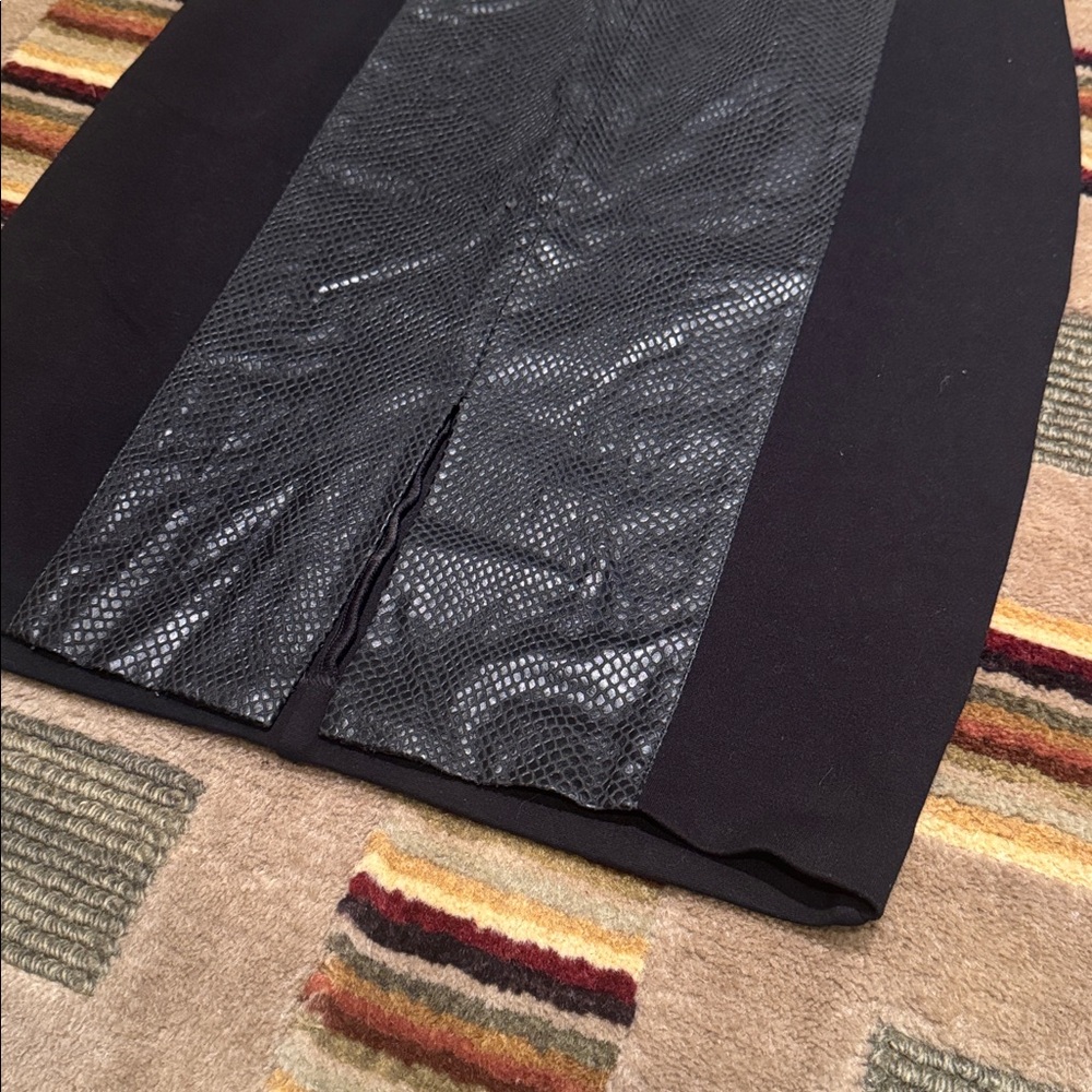 Club Monaco Skirt - Picture 2 of 6